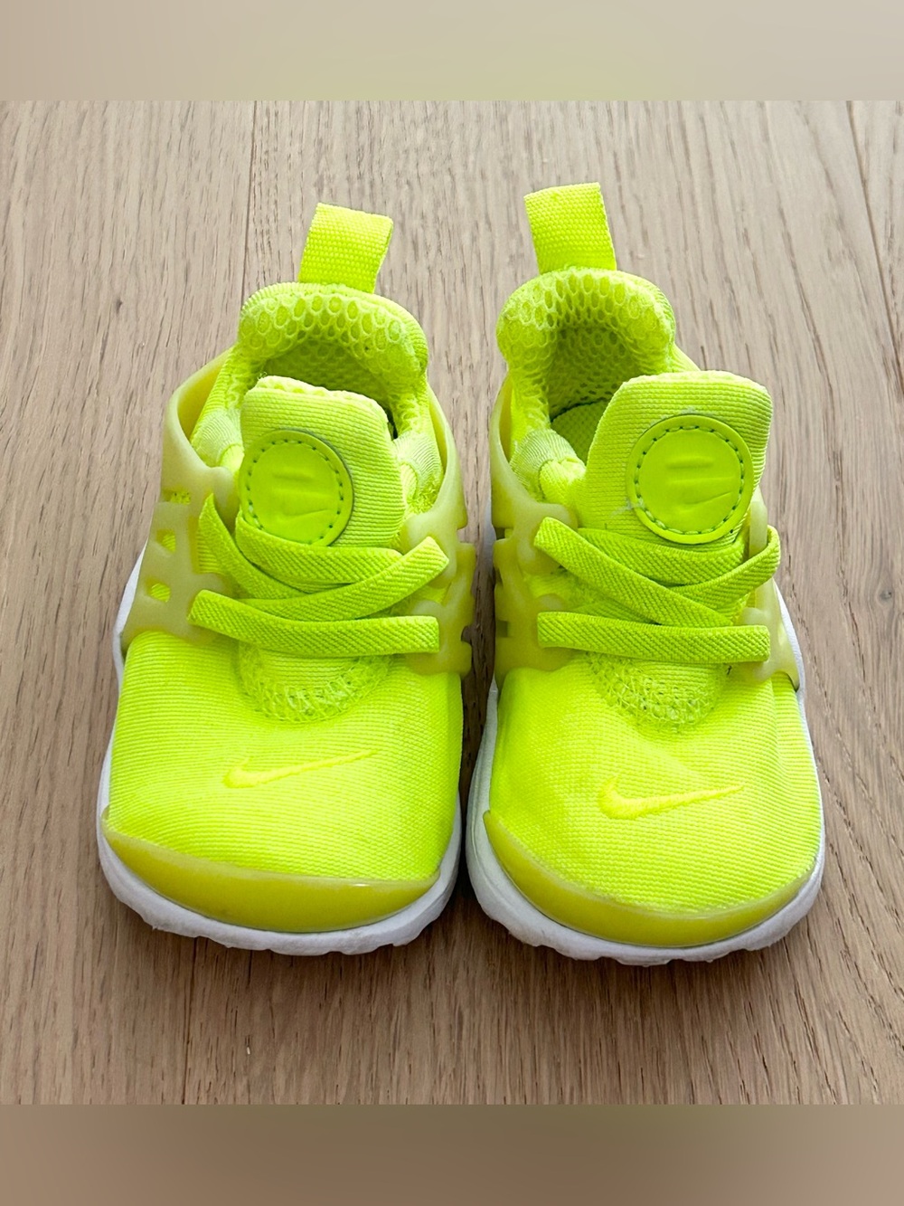 Nike Air Presto DO1381-700 Green Running Shoes Sneakers Size 5C - Picture 2 of 7